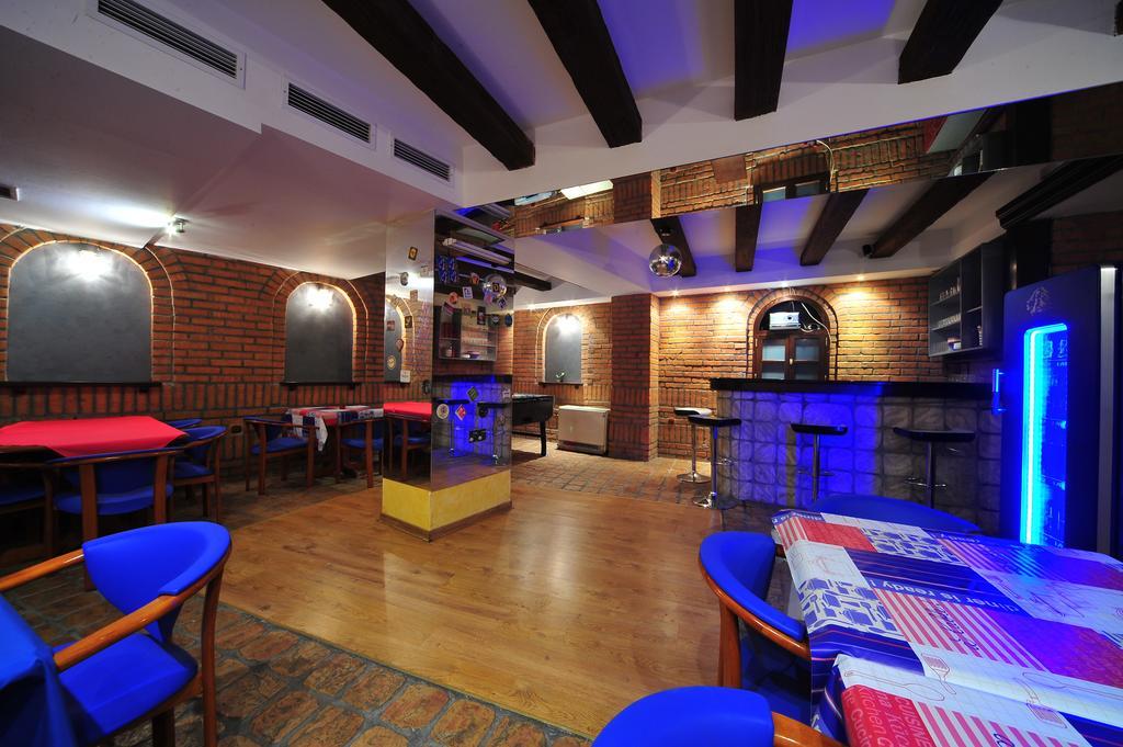Hostel Bed N Beer Belgrade Exterior photo