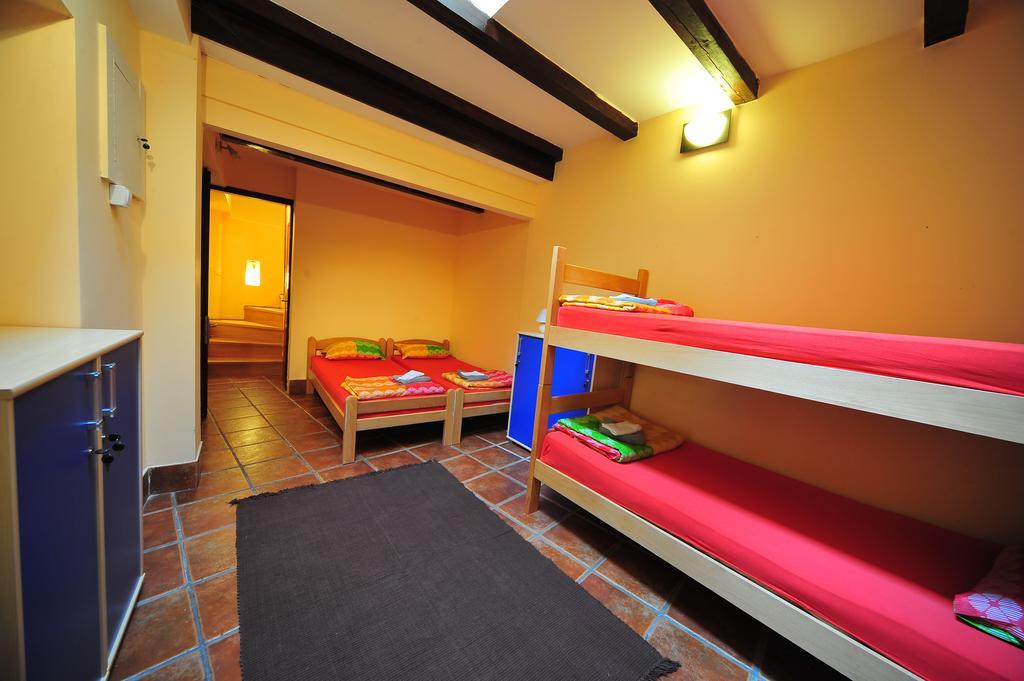 Hostel Bed N Beer Belgrade Room photo