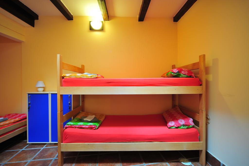 Hostel Bed N Beer Belgrade Room photo