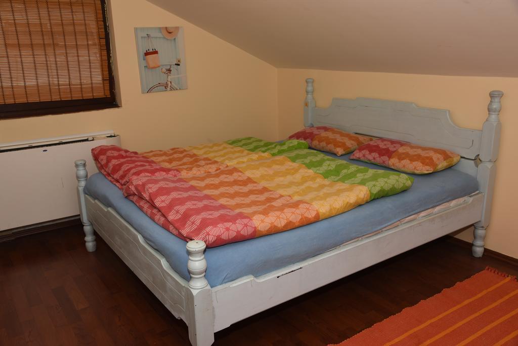 Hostel Bed N Beer Belgrade Exterior photo