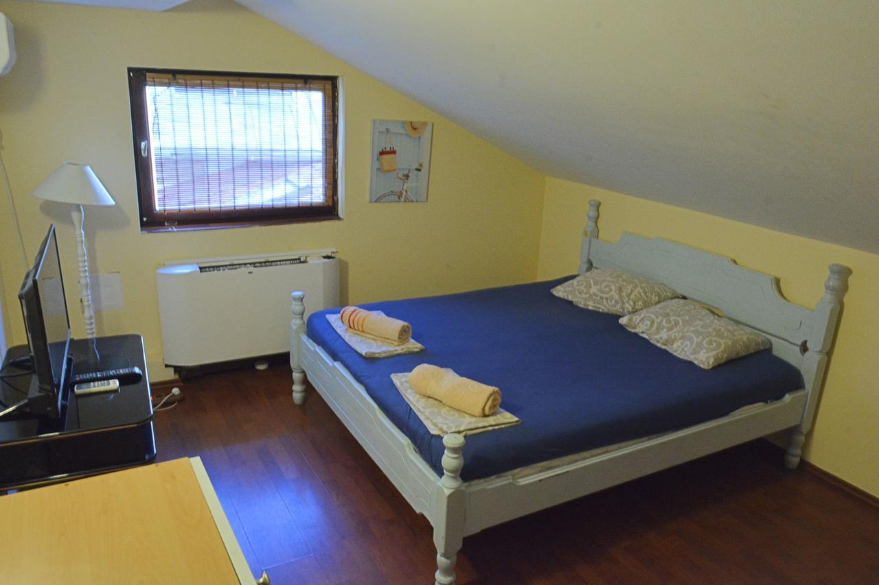 Hostel Bed N Beer Belgrade Exterior photo