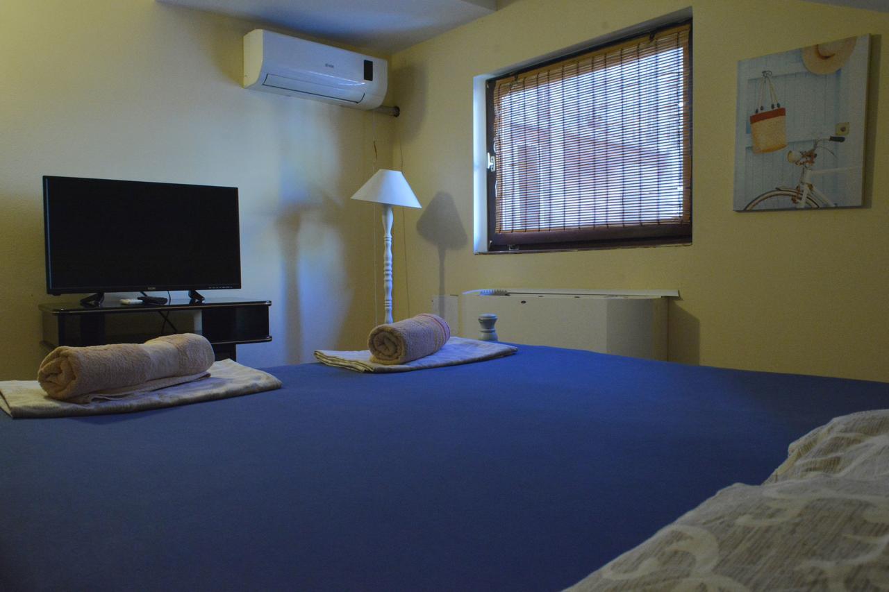 Hostel Bed N Beer Belgrade Exterior photo